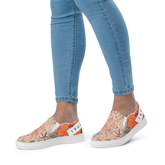 'Trust God' Women’s slip-on canvas shoes